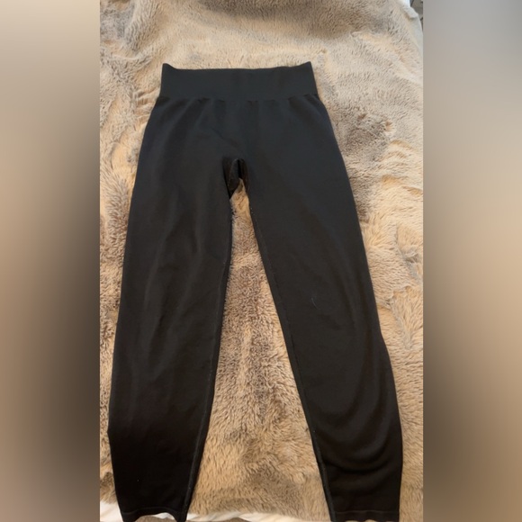 Victoria’s Secret PINK size large black seamless leggings - Picture 4 of 5